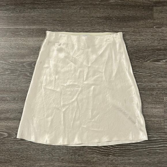 EUC Babaton Slip Satin Mini Skirt Size 8 Champagne Silky A Line Minimalist Skirt - Picture 11 of 15